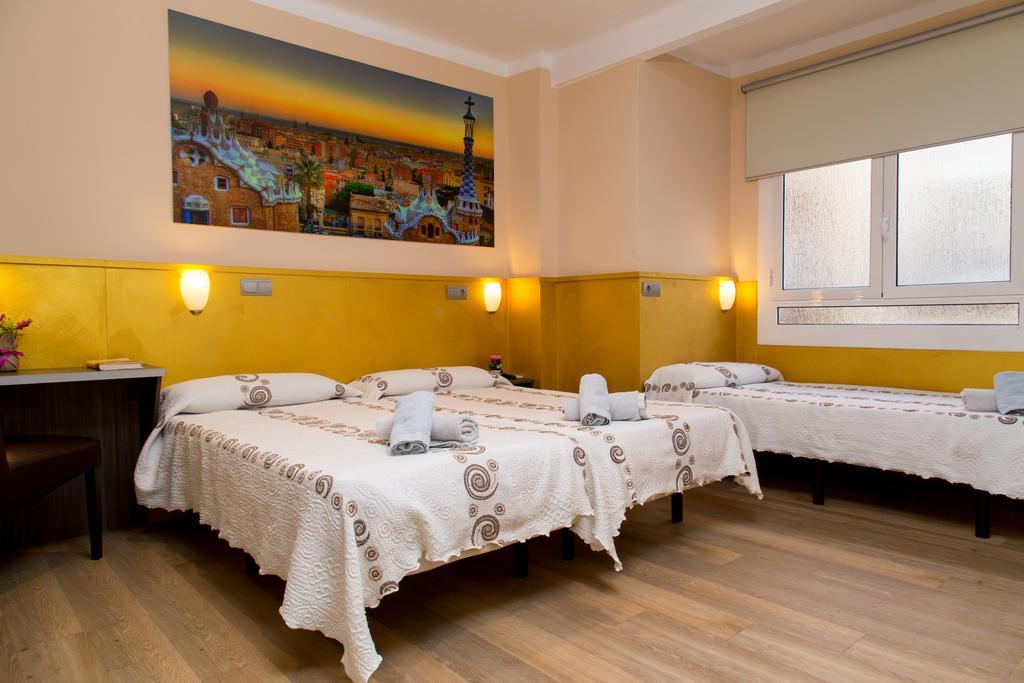 Hostal Barcelone Extérieur photo