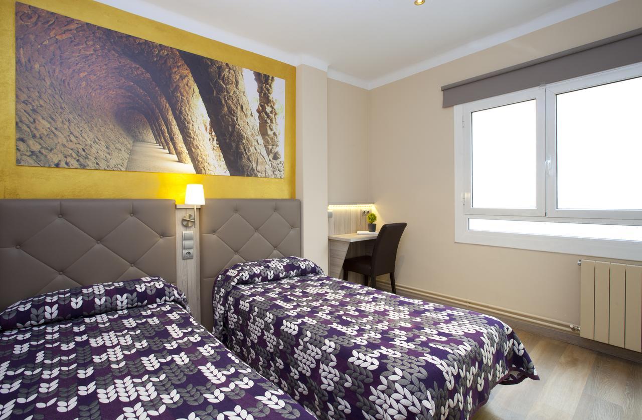 Hostal Barcelone Extérieur photo