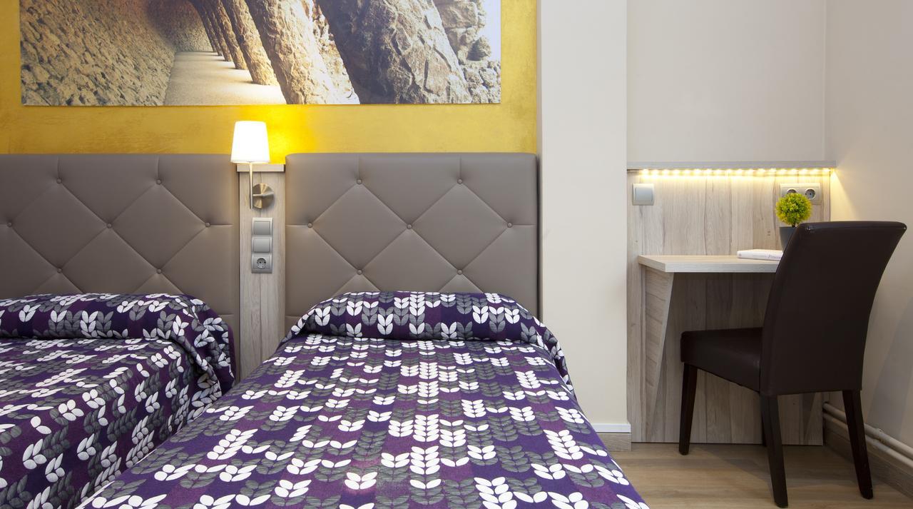 Hostal Barcelone Extérieur photo